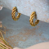 PENDIENTES DORADOS TRENZADO