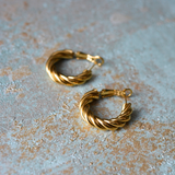 PENDIENTES DORADOS TRENZADO