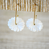 PENDIENTES FLOR CRISAN BLANCOS