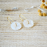 PENDIENTES FLOR CRISAN BLANCOS