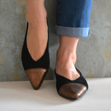 MANOLETINA DANIELA BRONCE