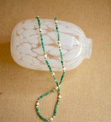 COLLAR GARGANTILLA PIEDRAS VERDES Y PERLAS