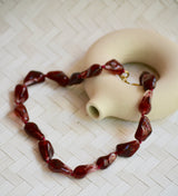 COLLAR DE GOTAS EN PASTA GRANATE