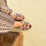 SANDALIA GRIS PLOMO BLUMA