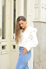 BLUSA RIBETES DORADOS