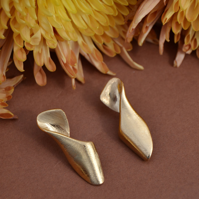 PENDIENTES PETALO DOBLADO ORO