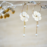 PENDIENTES  FLOR BLANCA MEDIANA