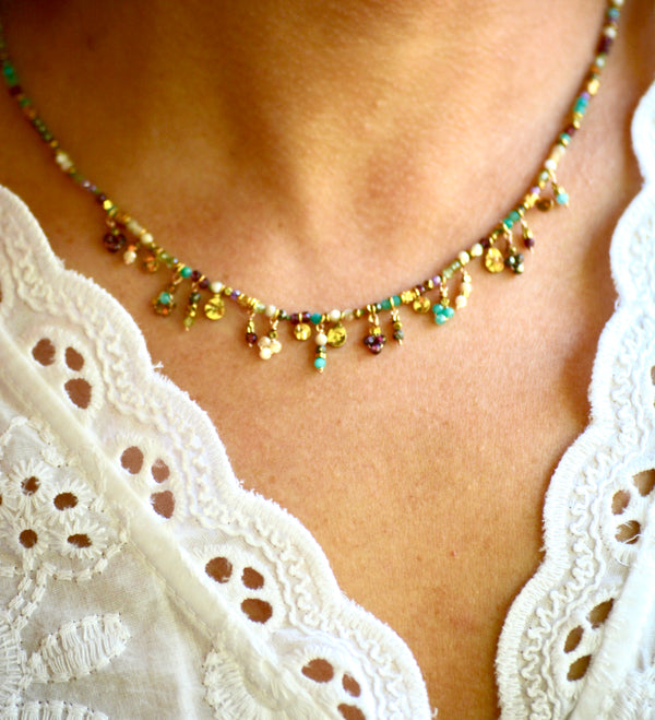 COLLAR PIEDRAS VERDES