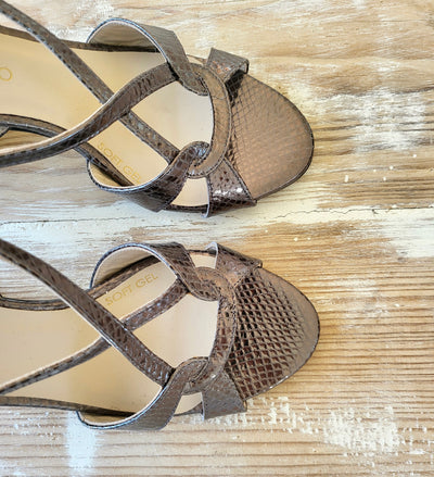 SANDALIA GRIS PLOMO BLUMA