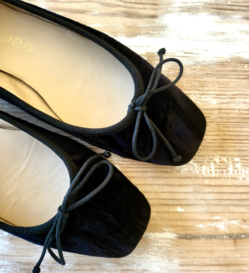 BAILARINAS SWEET  BLACK VELVET